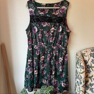 🌻3 for $25 SALE- New Look Floral Lace Dress
